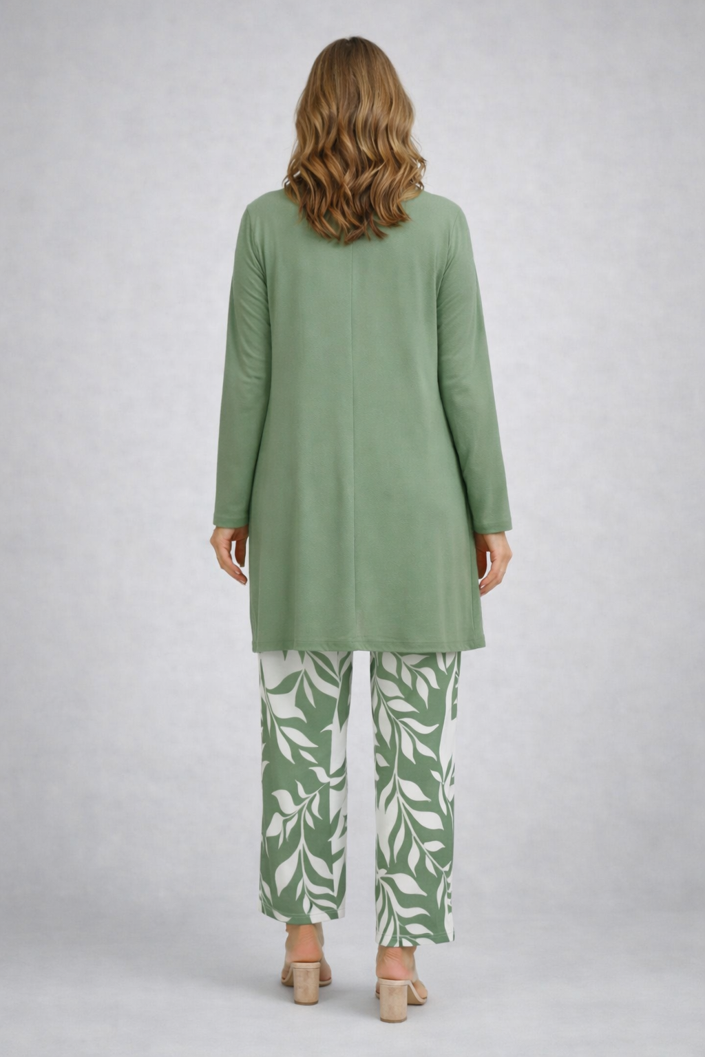 Wendy - Classic Elegance Three-Piece Set