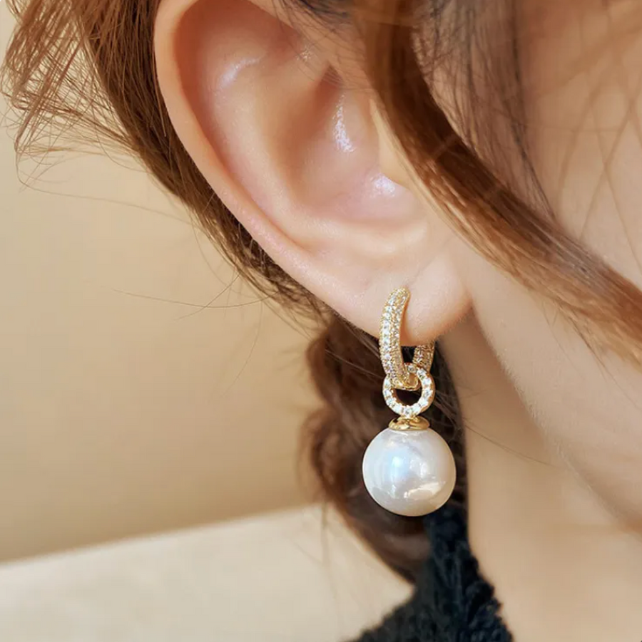 Diva - Stunning Pearl Earrings